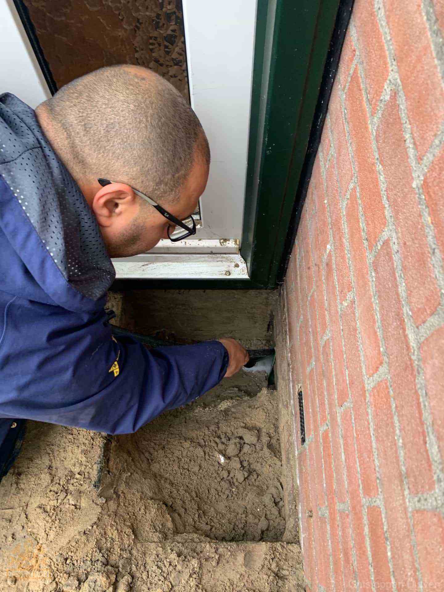 Ontstoppen Duiven Leiding